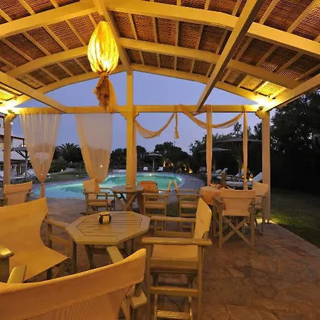 Ammos Naxos Exclusive & Hotel apartamentowy Naxos City