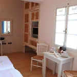 Ammos Exclusive & Studios Aparthotel