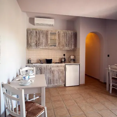 Ammos Naxos Exclusive & شقة فندقية 4*