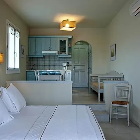 Ammos Naxos Exclusive & Apartahotel