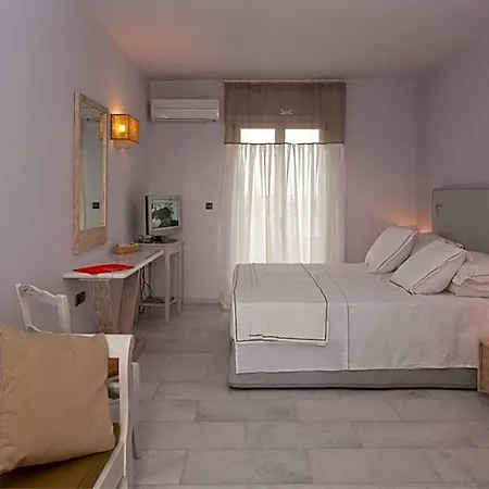 Ammos Naxos Exclusive & Apartahotel