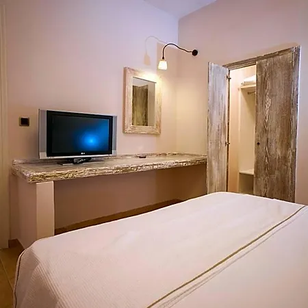Ammos Naxos Exclusive &