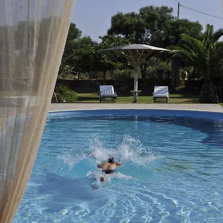 Ammos Naxos Exclusive & Apartahotel