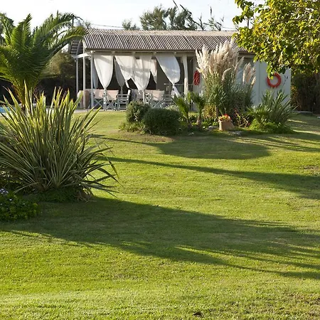 Ammos Naxos Exclusive & Aparthotel